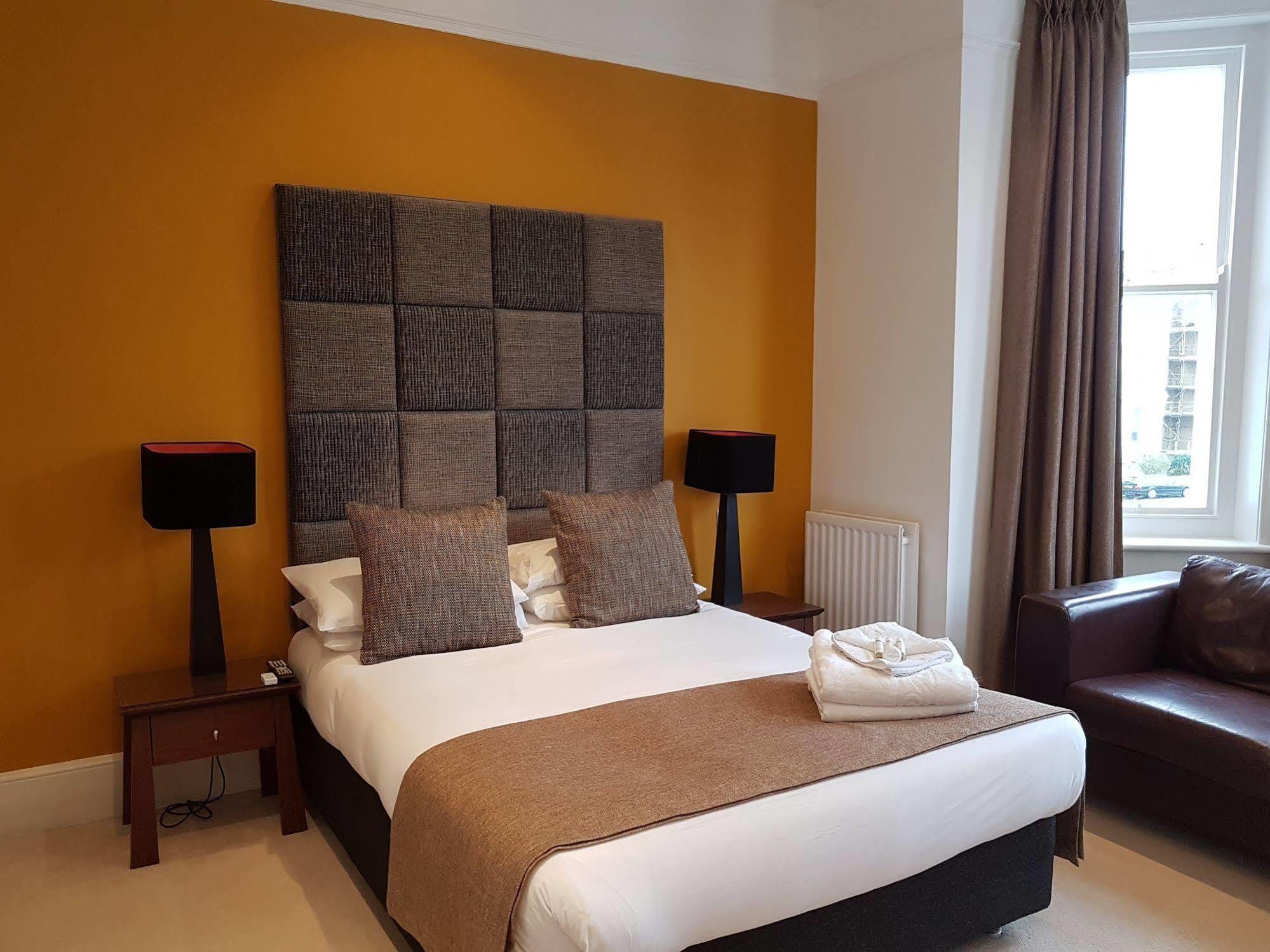 The Relish Bed & Breakfast โฟล์กสตัน ภายนอก รูปภาพ