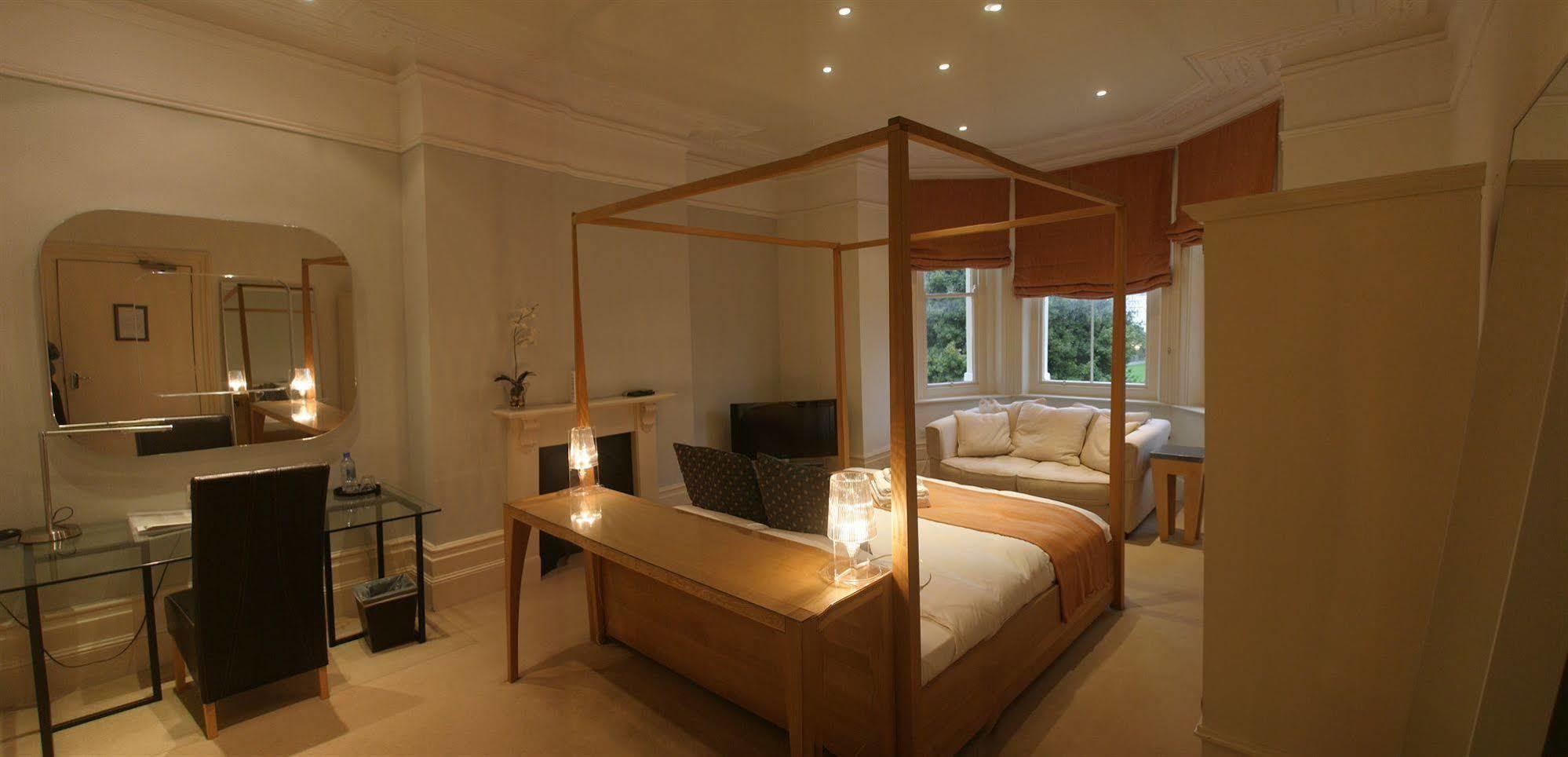 The Relish Bed & Breakfast โฟล์กสตัน ภายนอก รูปภาพ