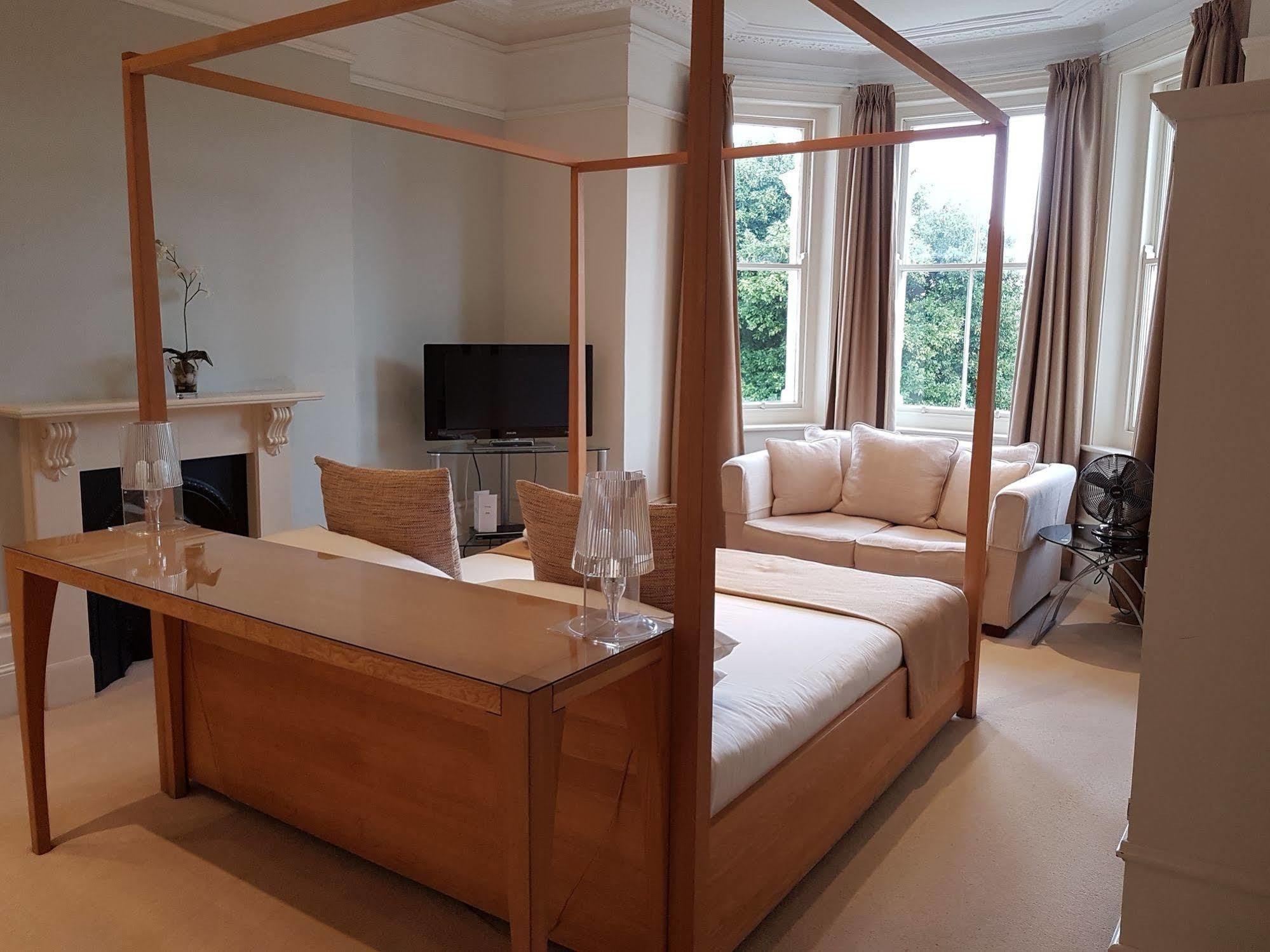 The Relish Bed & Breakfast โฟล์กสตัน ภายนอก รูปภาพ