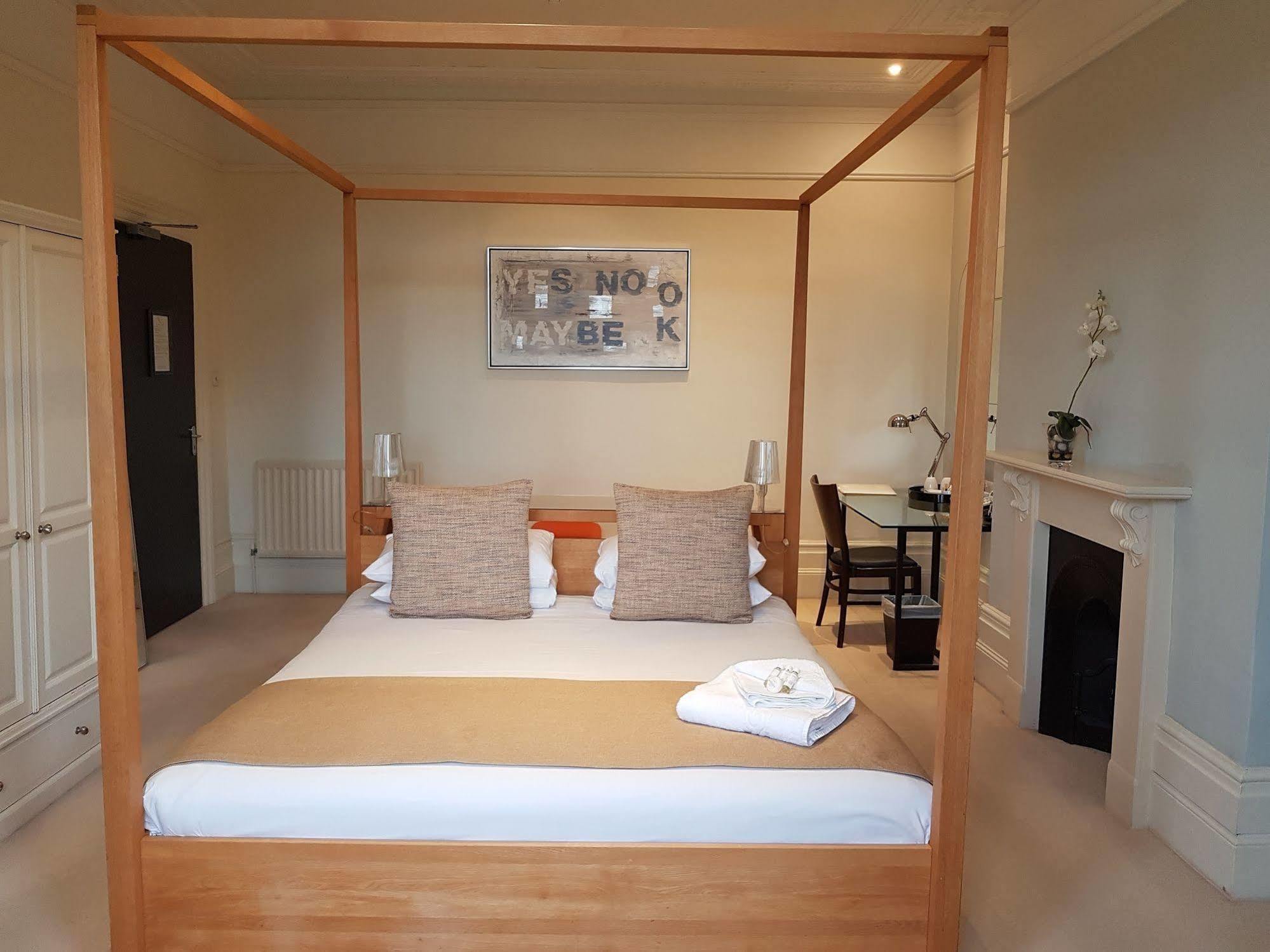 The Relish Bed & Breakfast โฟล์กสตัน ภายนอก รูปภาพ